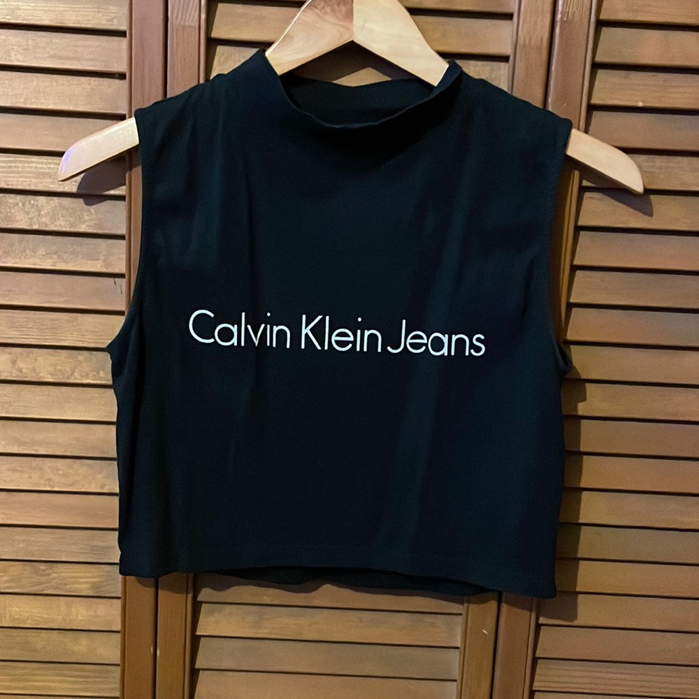 Calvin Klein Crop Top
